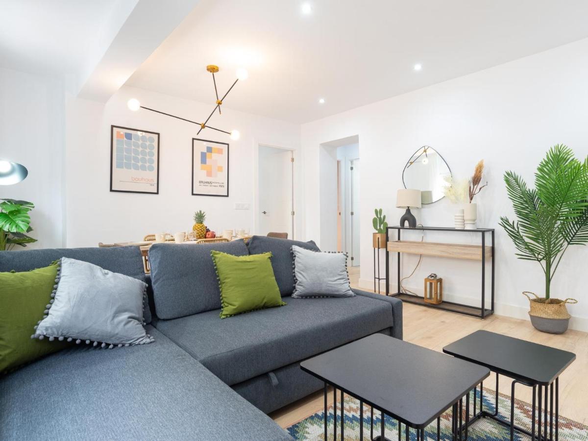 Gorgeous Renovated Apartment 2Br Ac Malaga Luaran gambar