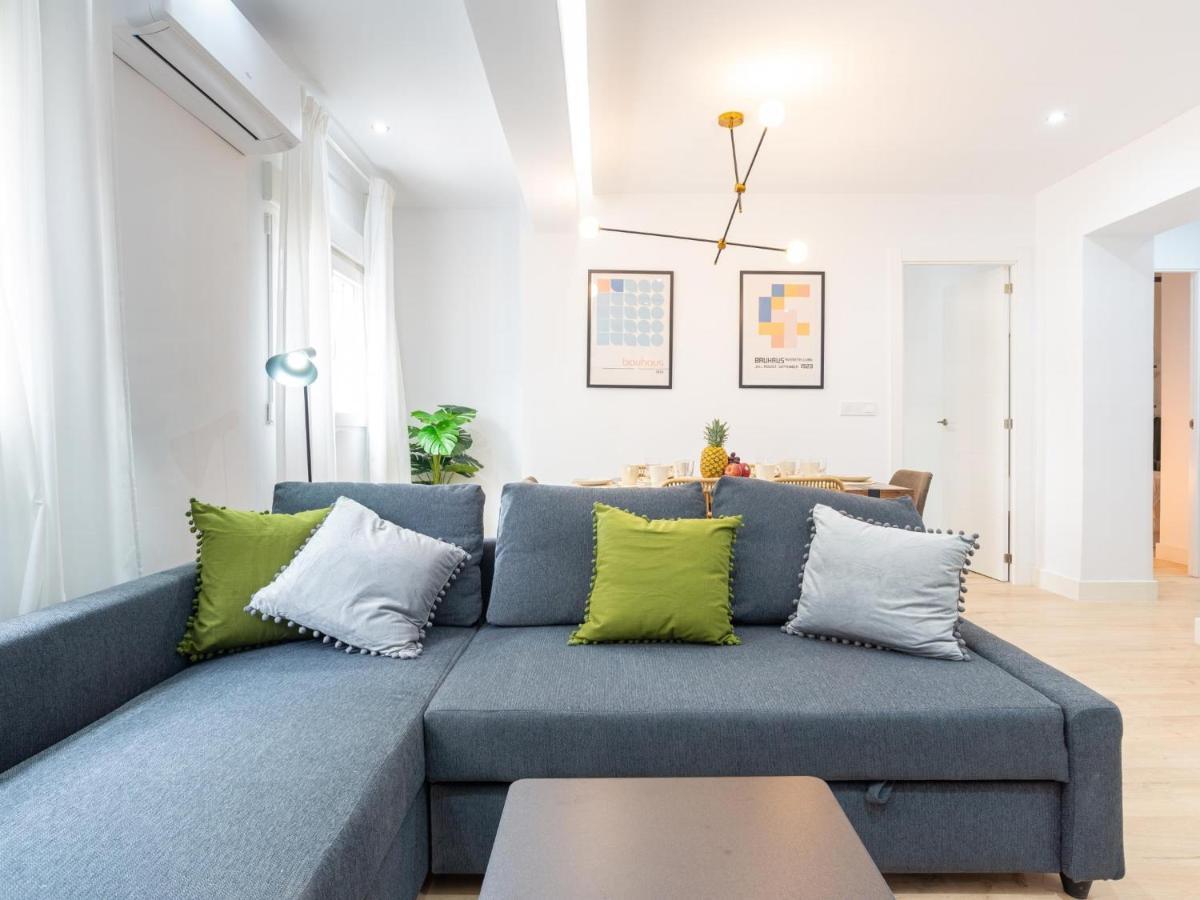 Gorgeous Renovated Apartment 2Br Ac Malaga Luaran gambar