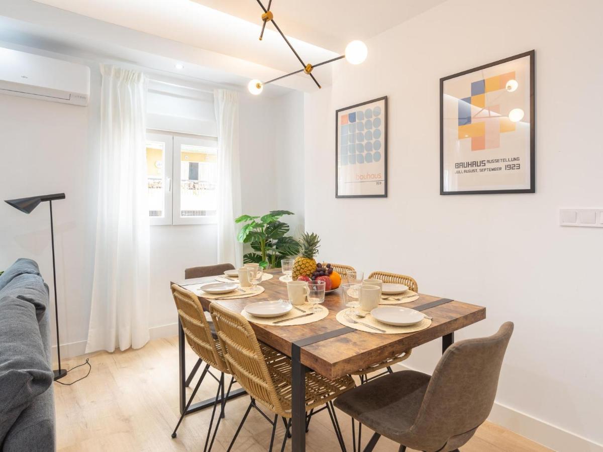 Gorgeous Renovated Apartment 2Br Ac Malaga Luaran gambar