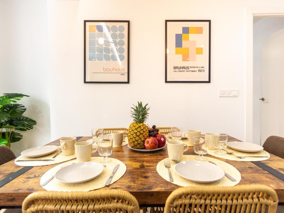 Gorgeous Renovated Apartment 2Br Ac Malaga Luaran gambar