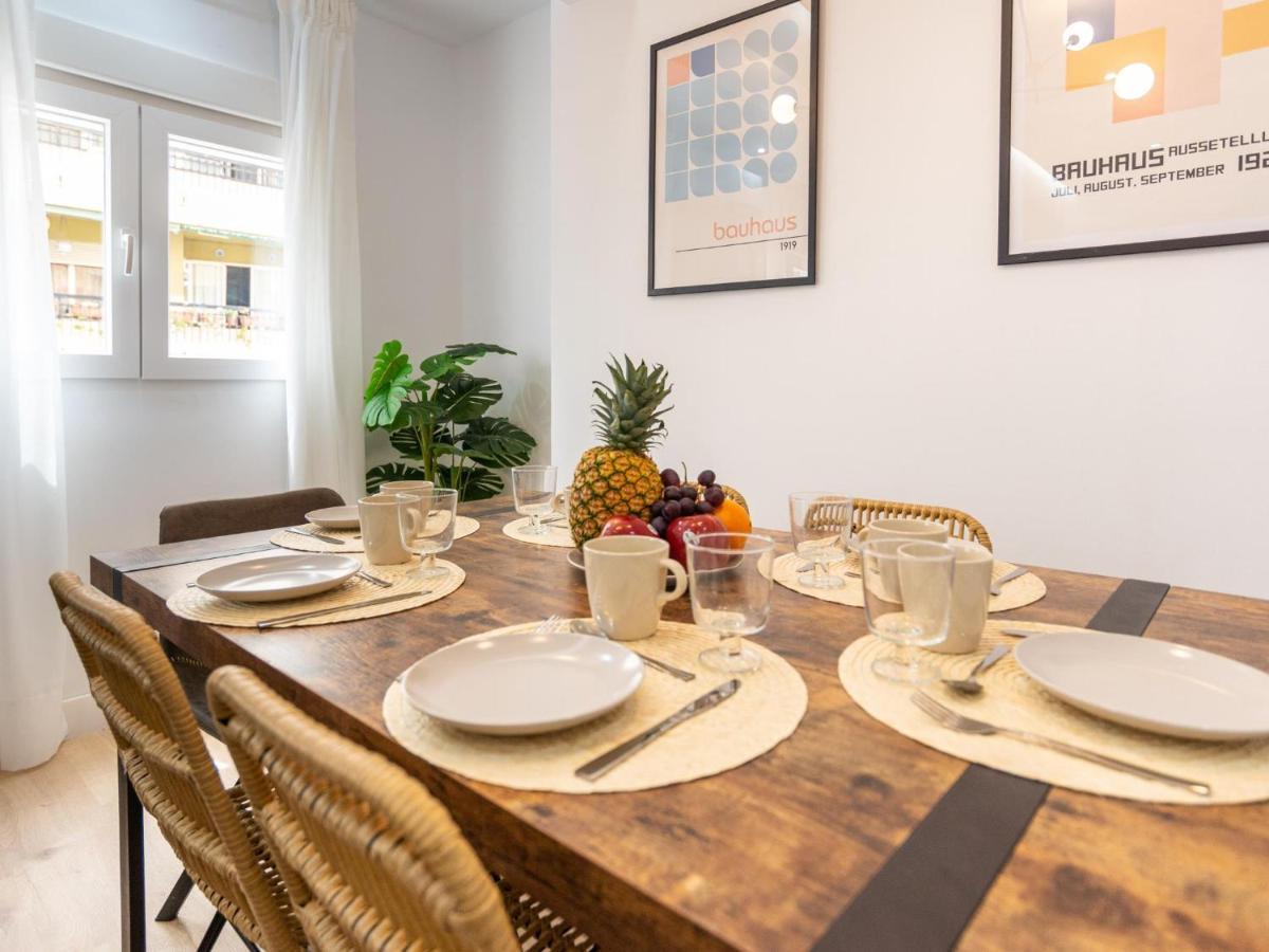 Gorgeous Renovated Apartment 2Br Ac Malaga Luaran gambar